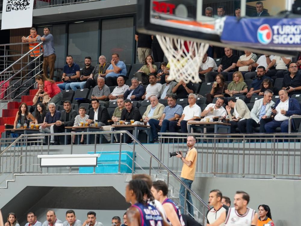 Basketbol tribün-i6ab0ee734f90d.jpg